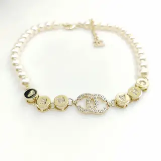 Chanel six-letter pearl necklace