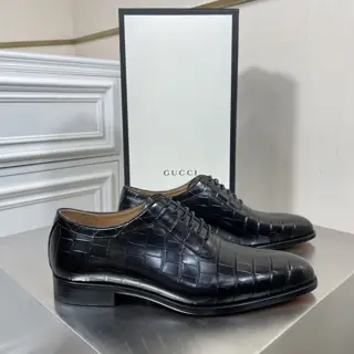 Gucci men’s lace-up shoes
