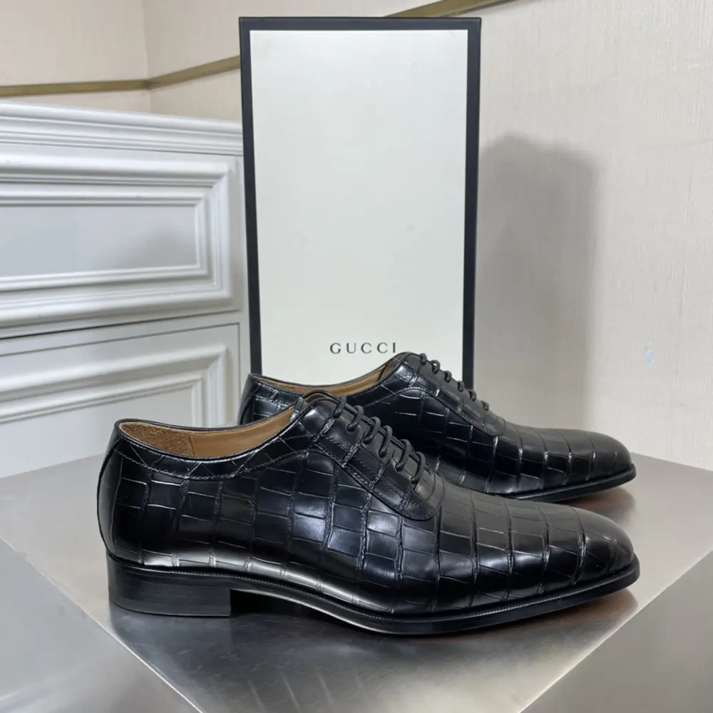 Gucci men’s lace-up shoes