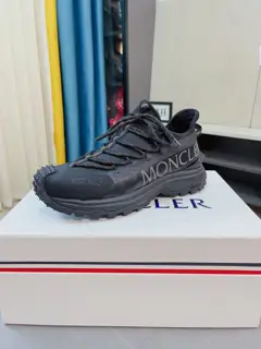 Moncler sports shoes Material: custom calfskin mesh breathable lining leather insole