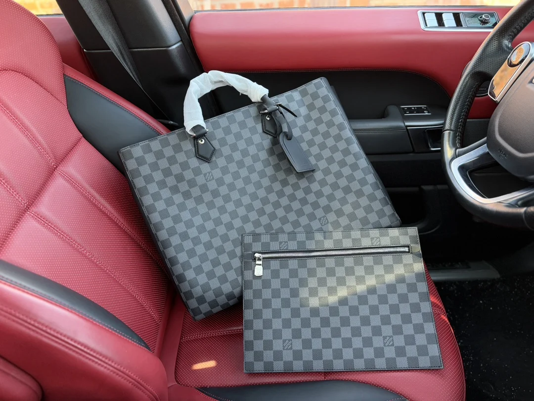Louis Vuitton Bag M44733