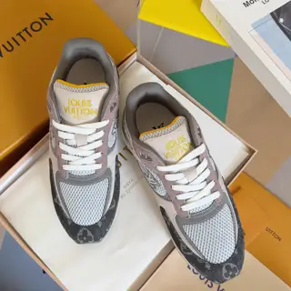 Louis Vuitton Casual Sneakers