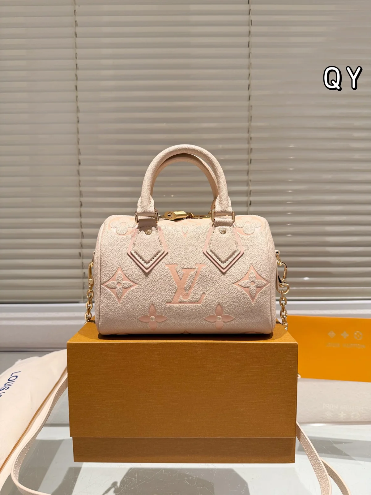 Louis Vuitton Speedy