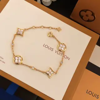 Louis Vuitton Blooming four-flower bracelet