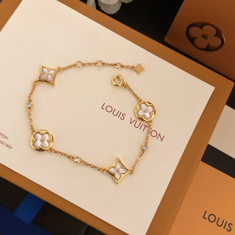 Louis Vuitton Blooming four-flower bracelet