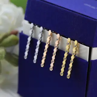 Chaumet Wave Honeycomb Stud Earrings