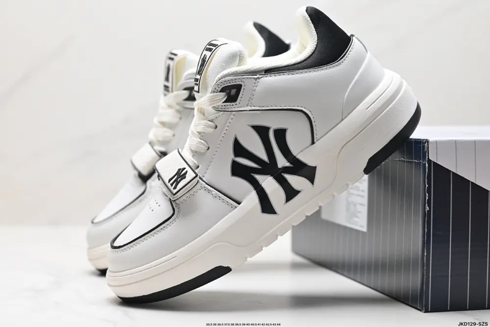 MLB Chunky Liner New York Yankees Comfortable and versatile Heightened 3ASXLMB3N-50BKS