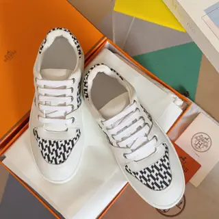 Hermès Boomerang series casual sneakers skateboard shoes