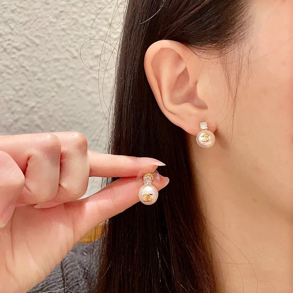 Chanel second-hand earrings