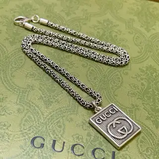 Gucci The latest Gucci necklace with a higher grade chain