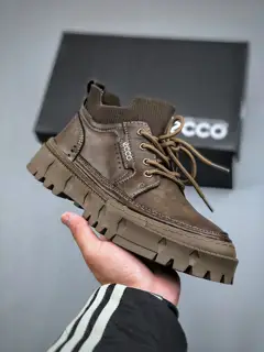 ECCO A fusion of classic and modern craftsmanship quality Selected calfskin fabric