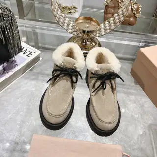 Miu Miu Miu 24 autumn and winter hot style is long overdue. It is a height-increasing
