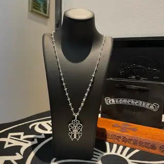 Chrome Hearts twisted five-star flower necklace