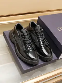 Dior casual sports shoes Sold simultaneously at the counter