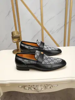 GUCCI business leather shoes. The shoe shape is three-dimensional and handsome
