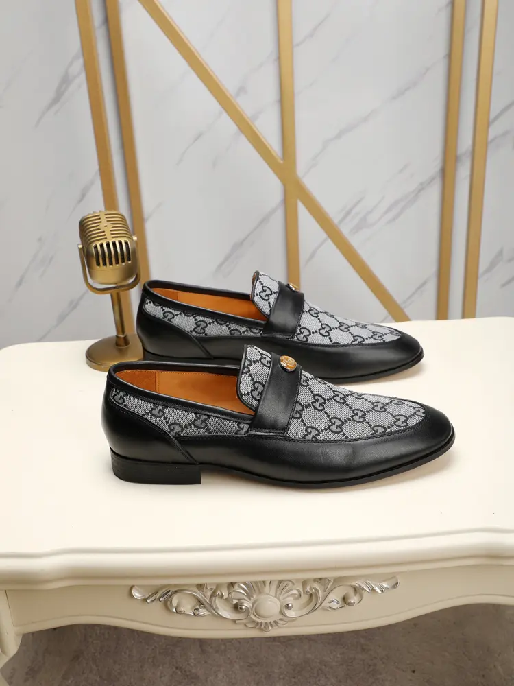 GUCCI business leather shoes. The shoe shape is three-dimensional and handsome