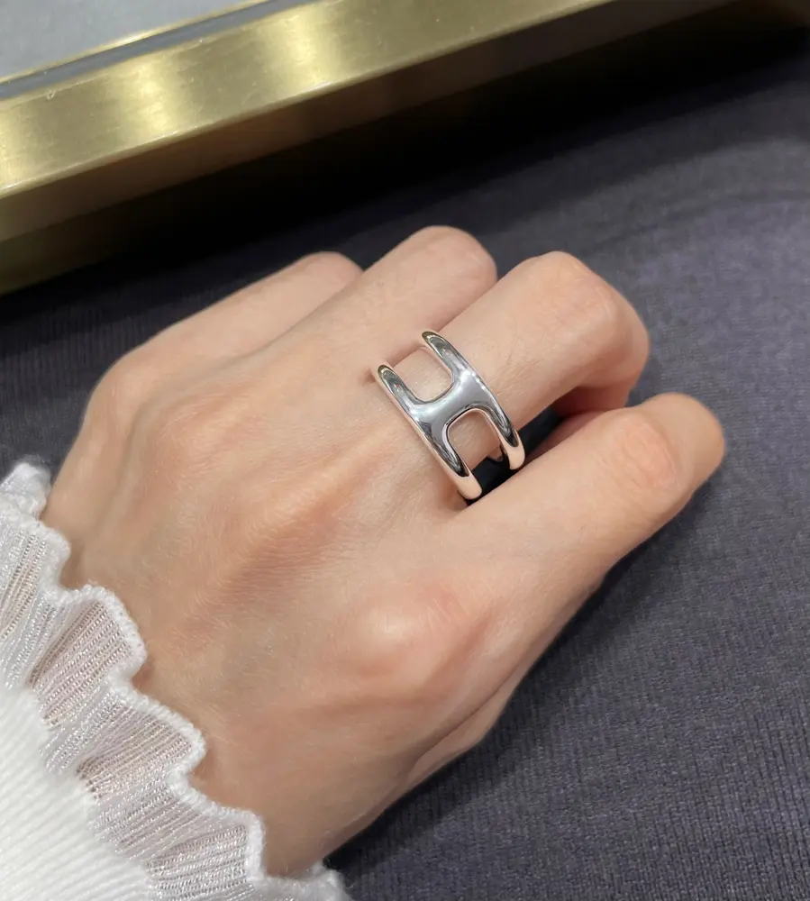 (Size 5678) Hermès plain silver I-shaped ring Very heavy