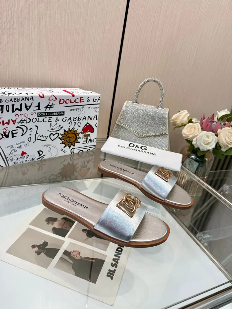 Dolce & Gabbana slippers