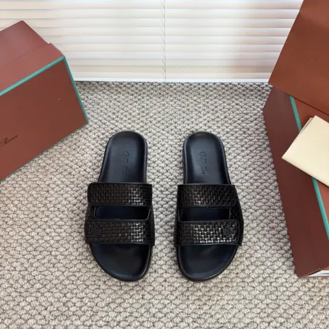 Loro Piana men’s casual sandals | This pair of sandals
