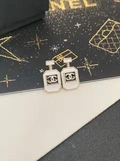 Chanel second-hand earrings
