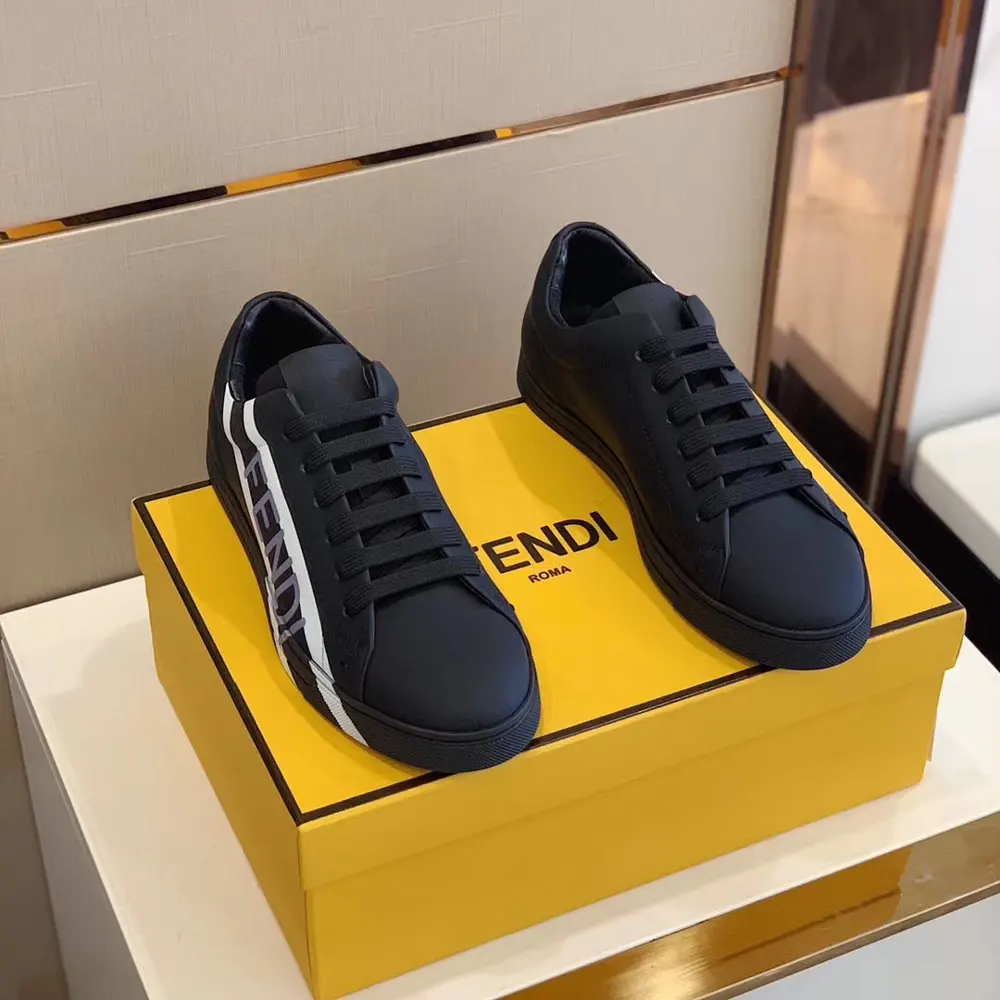 FENDI classic and comfortable men’s shoes