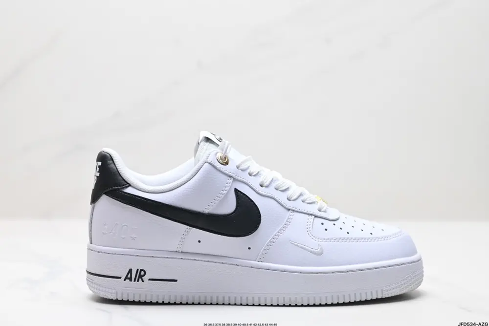 NIKE AIR FORCE 1‘07 Sneakers BV0740-100