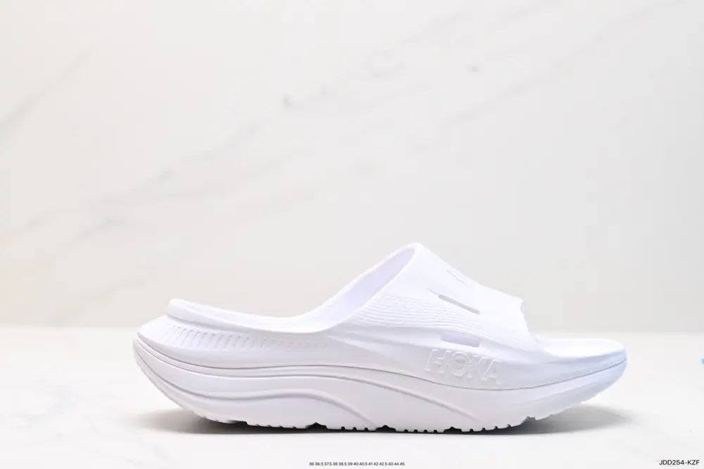 HOKA ONE ORA Recovery Slide 3 sports slippers