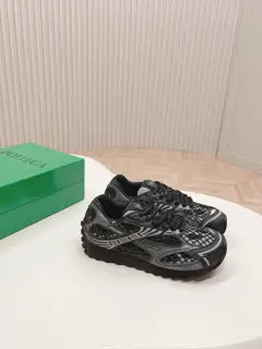 BOTTEGA VENETA’s latest hot style