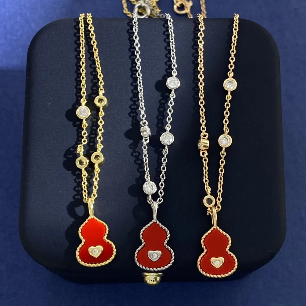 Qeelin Qilin Jewelry Red Agate with Single Diamond Heart Shaped Gourd Pendant Chain with