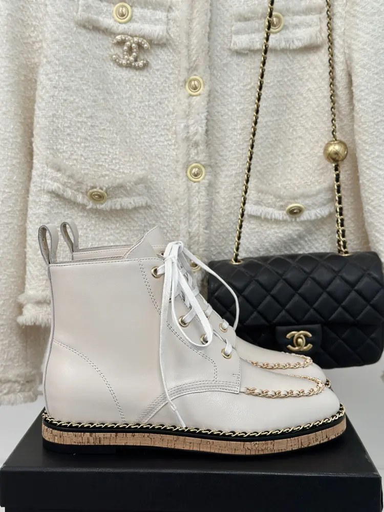 Chanel chain wood grain bottom boots