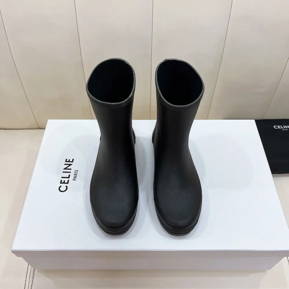 Women’s clothing and shoes