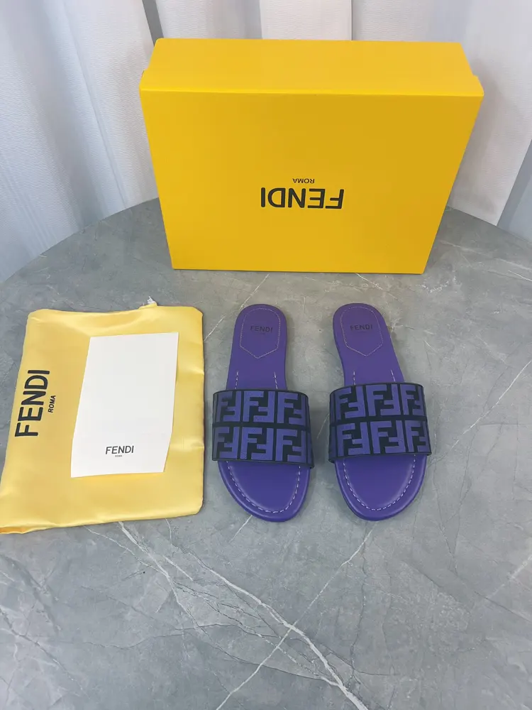 Fendi flat slippers