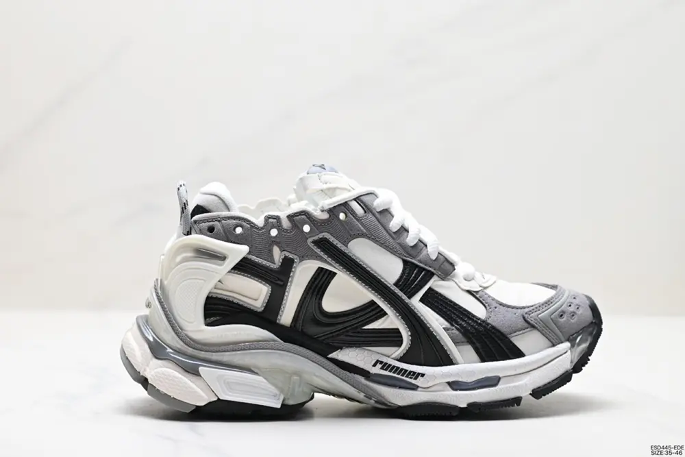 Balenciaga Original consistent accessories dust bag and shoelaces included#All developed