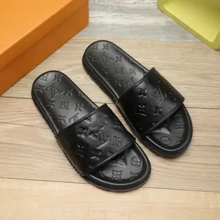 Louis Vuitton Men’s Flip Flops Shoes