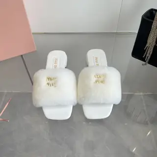 Miu Miu 0 2 4 Miumi*ss autumn and winter new flat wool slippers