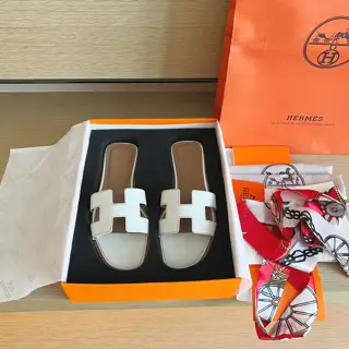 Hermès slippers
