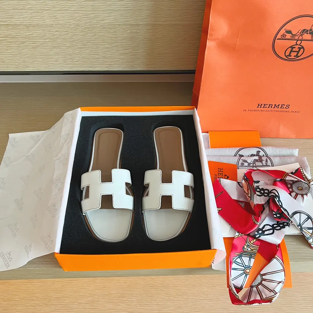 Hermès slippers