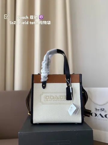 COACH Tote