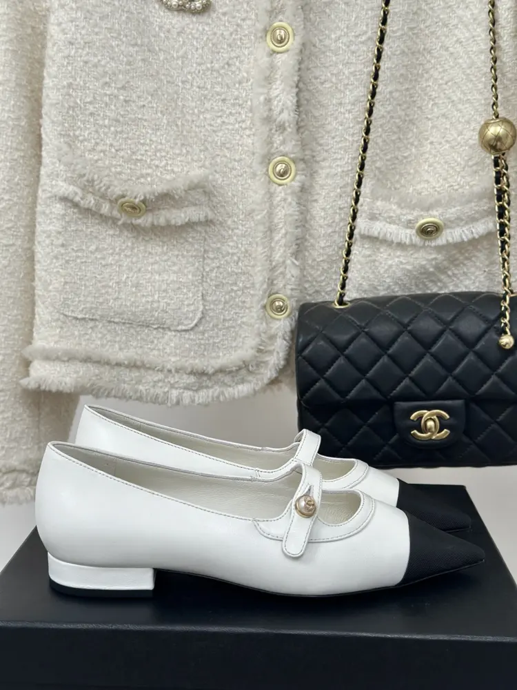 Chanel Milan catwalk pointed Mary Jane shoes