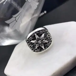 Chrome Hearts classic retro six-pointed star ring