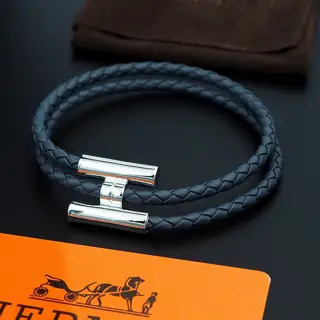 Hermes Men’s double-loop leather bracelet