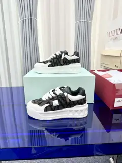 Valentino thick sole unique design