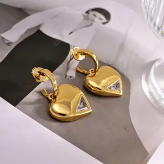Prada triangle earrings The latest hot product is here