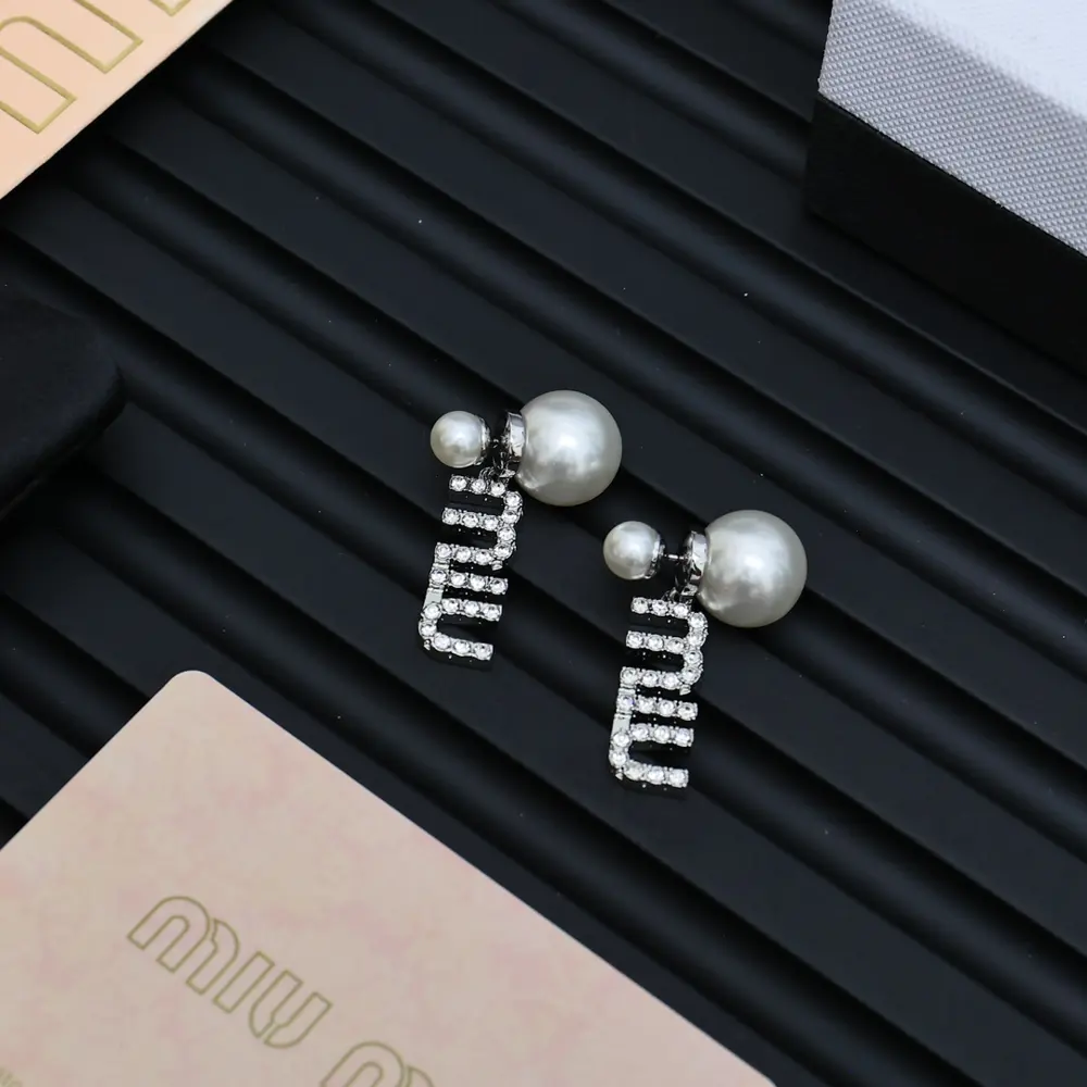 miumiu full diamond letter pearl earrings