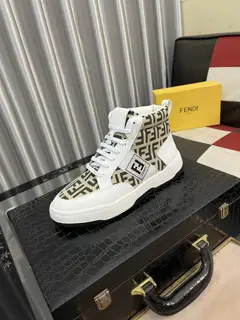 Fendi classic and comfortable men’s casual shoes