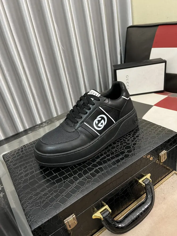 Gucci sneakers. Casual loafers original leather Sheep lining (no fading and foot rubbing)