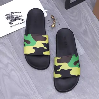 BURBERRY Couple slippers