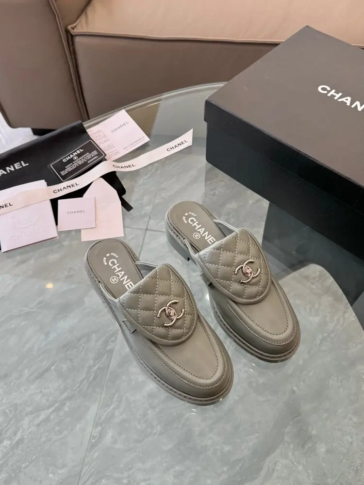Chanel half-slippers and single shoes