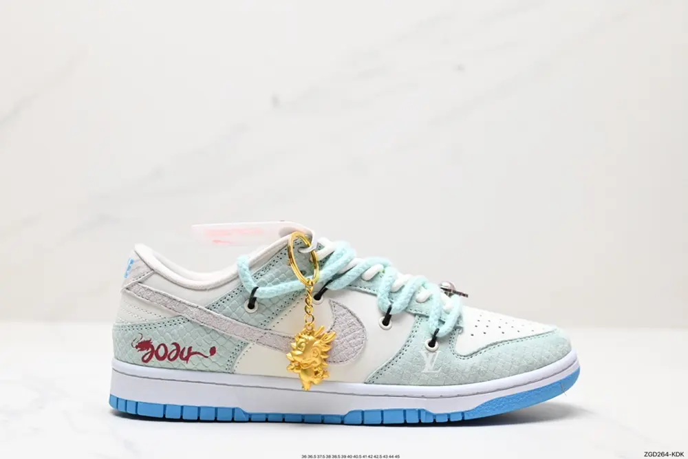 Nike SB Dunk Low x Louis Vuitton Sneakers SJ2068