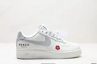 NIKE AIR FORCE 1’07 Sneakers